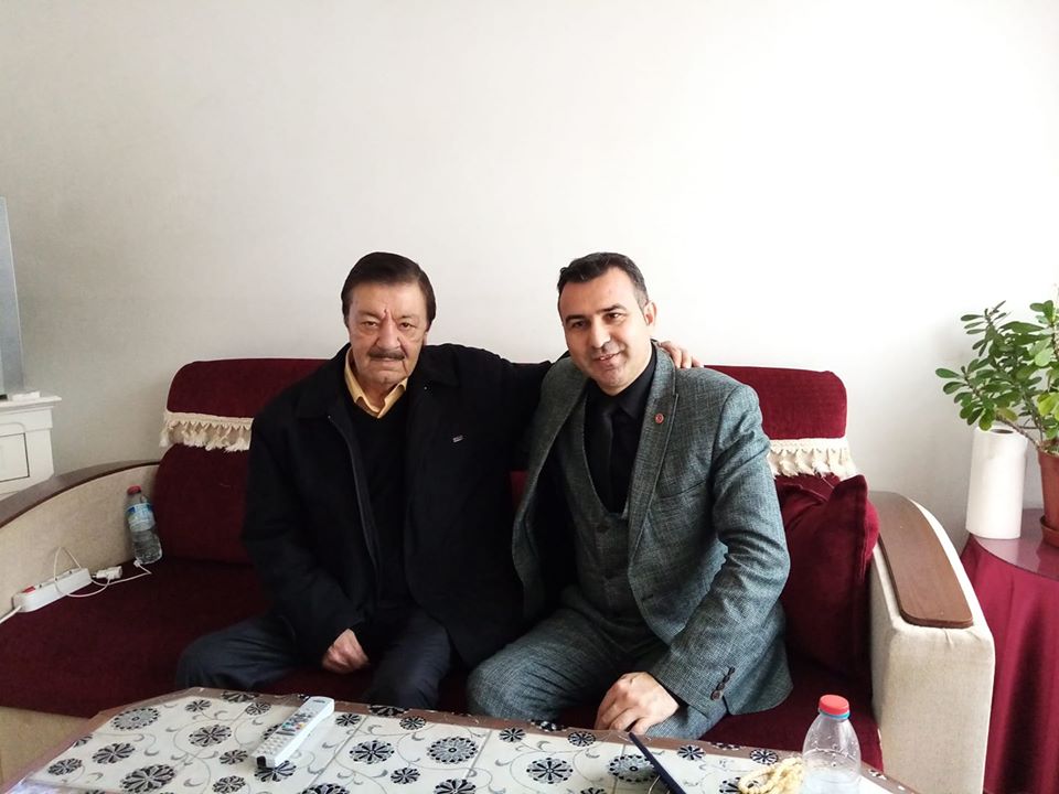 Kırşehir'in yetiştidiği ozanlarımızdan Ekrem Çelebi ile Fahri Çelebi'yi evlerinde ziyaret ederek hasbihal eyledik.