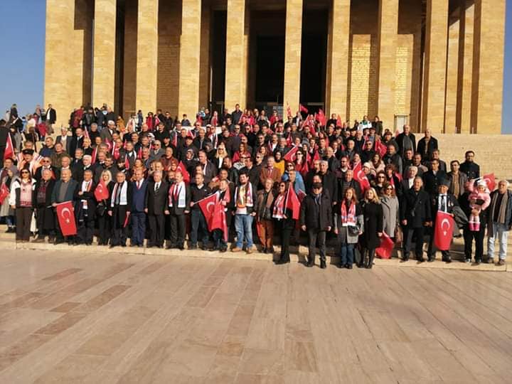 Mustafa Kemal ATATÜRK'ün, güzel ilçemiz Kırşehir Mucur'a gelişinin 100. Yılı vesilesiyle Ankara ve İstanbul MUCURLULAR Derneklerimizin organizasyonu ile İstanbul'dan gelip katılım sağlayarak Anıtkabir'de buluştuk.